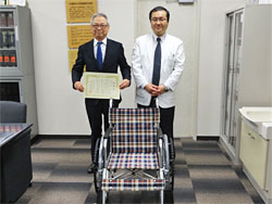 札幌医科大学附属病院へ車椅子を寄贈